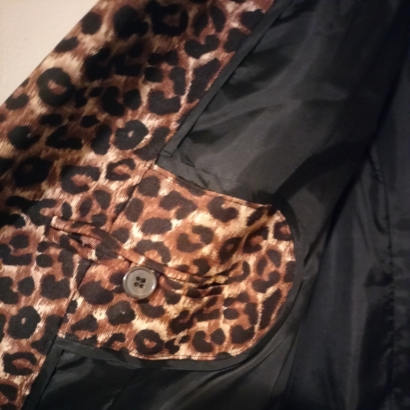 Jacket - Picture 5 of 6